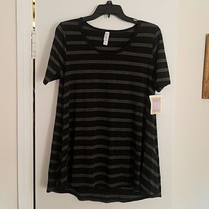 Lularoe perfect tee. XS NWT